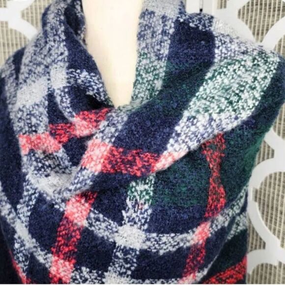 Quagga Blanket Wrap in Red Buffalo Checkered - Picture 11 of 13